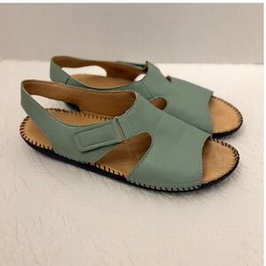 Naturalizer Scout Sage Green Leather Slingback Sandals Womens 9.5N Narrow Flat